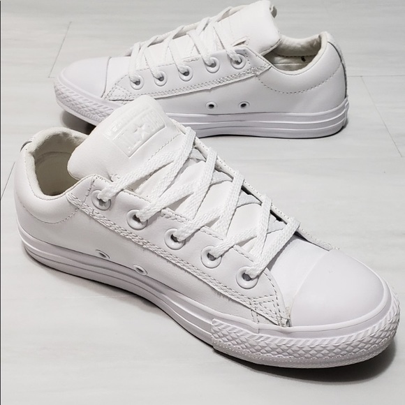 Converse Other - White Leather Converse Junior size 3